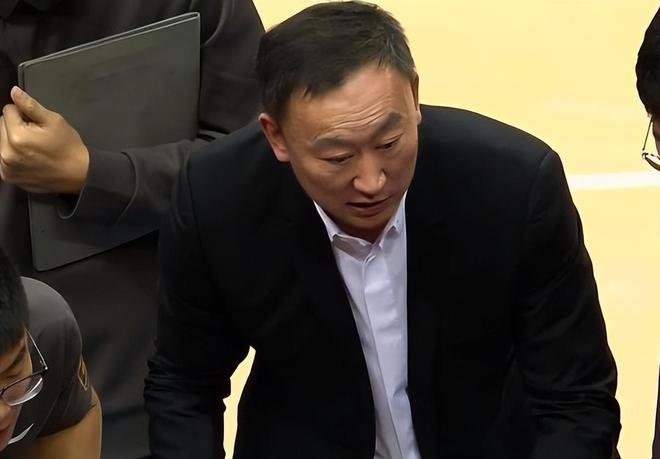主帅怎么说杨鸣主动揽责刘维伟高情商九游会J9入口辽宁不敌青岛赛后听听(图2)