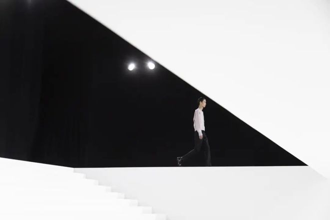 瓦Kim Jones的快乐王子j9九游会入口Dior的卡萨诺(图59)