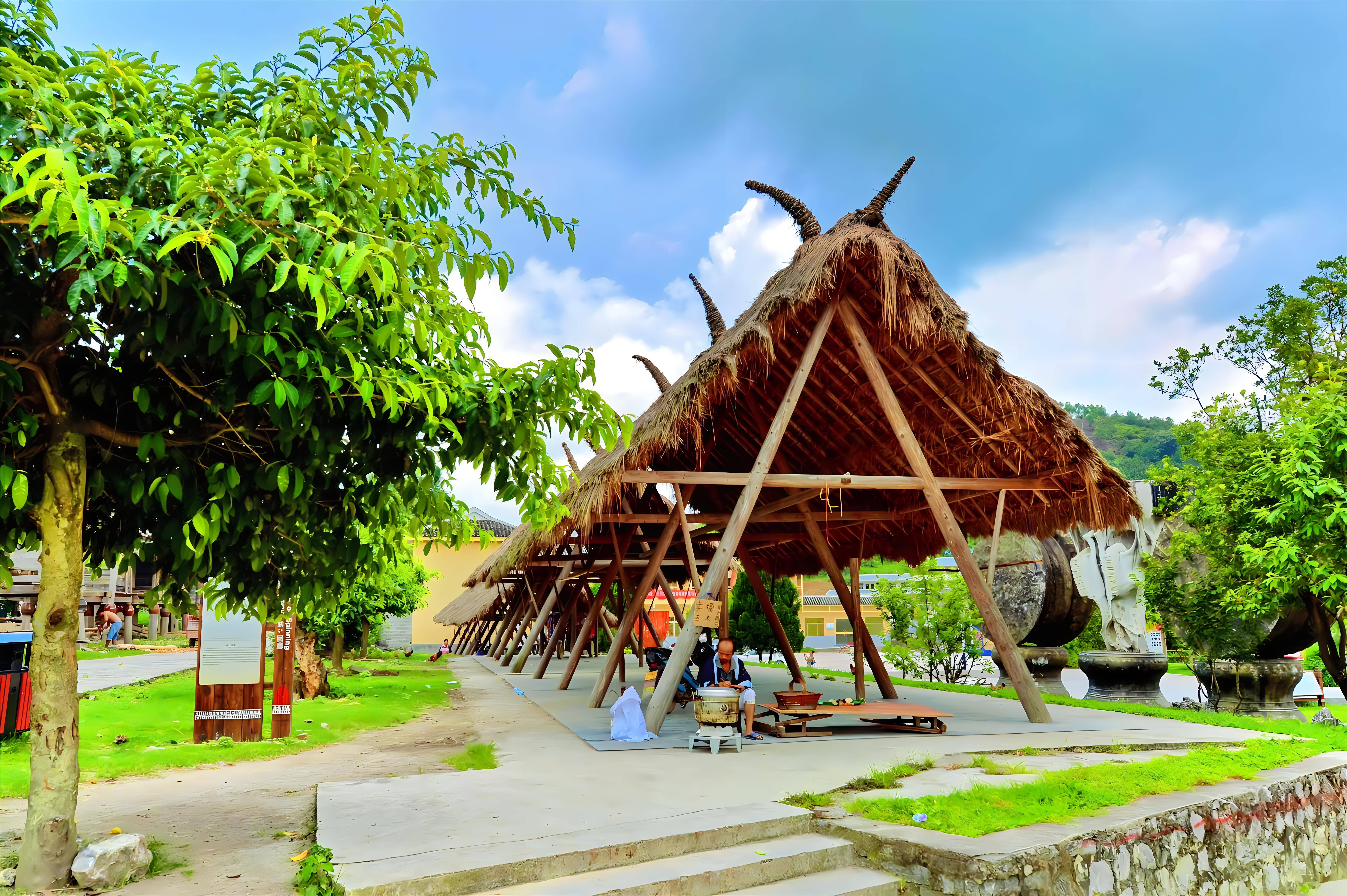 深度解析：贵州包车游首选美途说旅行社凭定制化突围九游会网站2025 贵阳冬季旅游口碑榜 TOP10(图2)
